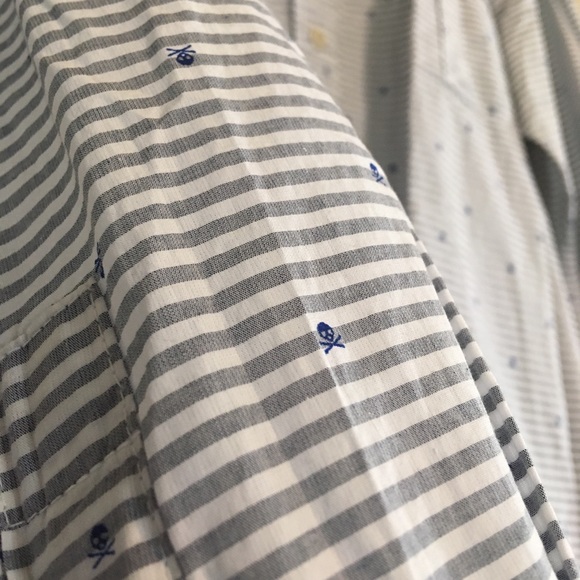 Long Sleeve Button-Up Casual Skull Shirt NWOT - Picture 5 of 6